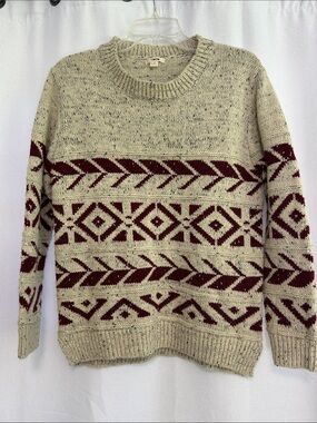 Timing Cream Crewneck Sweater with Burgundy Geometric Pattern